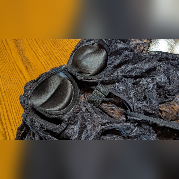 Frederick of Hollywood bodysuit off the shoulder - Black Lace. - Picture 2 of 3